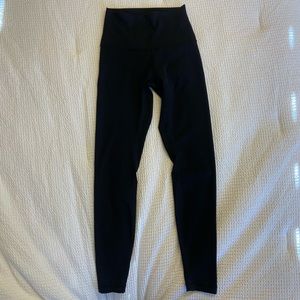 Lululemon Black Wunder Under Super High Rise Legging 28” Inseam Size 6
